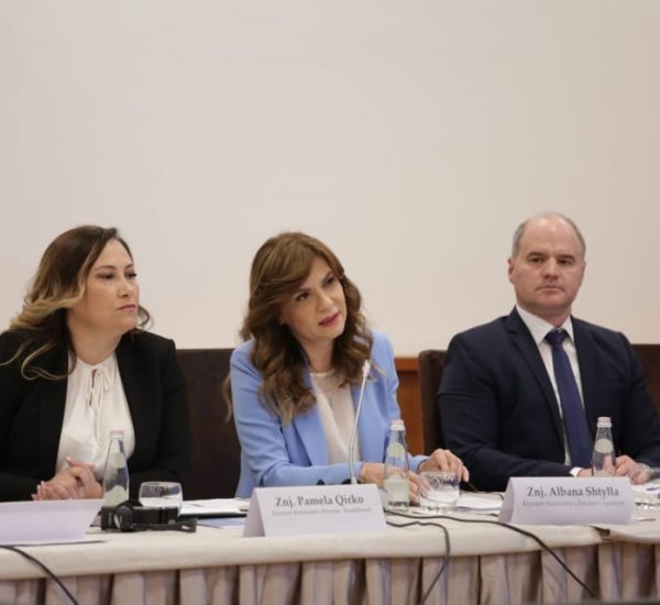 Kryetarja e Kolegjit të Posaçëm të Apelimit, znj. Albana Shtylla, gjatë fjalës së saj të mbajtur në tryezën “5 vjet nga Reforma në Drejtësi; Konsolidimi i sistemit përmes Strategjisë së re Ndërsektoriale të Drejtësisë 2021 – 2025” – 23 korrik 2021
